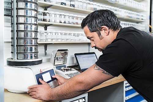 首页|尊龙人生就是博官网入口